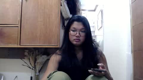 Snapshot of naughty_kate18 chatting on April 2026 10:25:02 PM KATE online show from April 2026 10:25:02 PM
