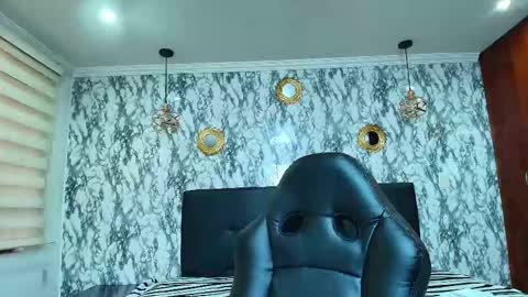 Kitten online show from February 2025 02:08:01 PM