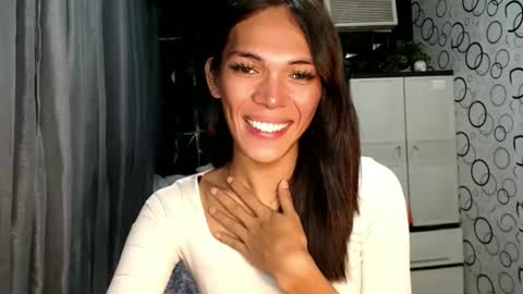 Snapshot of naughty_princess24 chatting on May 2026 06:09:01 PM Ariela online show from May 2026 06:09:01 PM