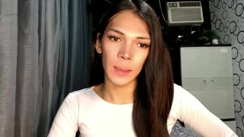 Snapshot of naughty_princess24 chatting on June 2026 07:14:02 AM Ariela online show from June 2026 07:14:02 AM
