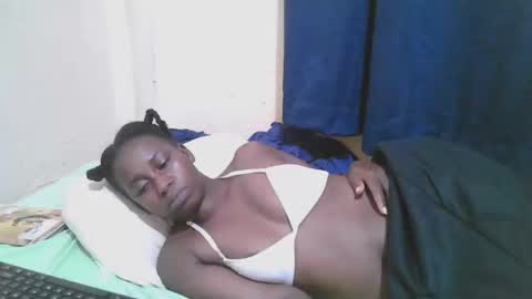 Snapshot of naughty_slender2 chatting on April 2026 03:15:02 AM jn online show from April 2026 03:15:02 AM
