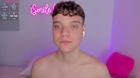 Snapshot of naughty_twink_ chatting on May 2026 05:18:01 PM Noah online show from May 2026 05:18:01 PM
