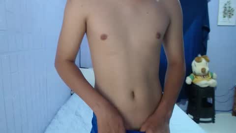 Snapshot of naughtyboytoni chatting on October 2025 12:30:02 AM naughtyboytoni online show from October 2025 12:30:02 AM