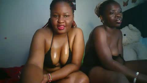 Snapshot of naughtybrownny chatting on May 2026 10:18:02 PM MUMU online show from May 2026 10:18:02 PM