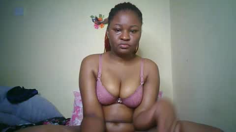 Snapshot of naughtybrownny chatting on May 2026 12:22:02 PM MUMU online show from May 2026 12:22:02 PM