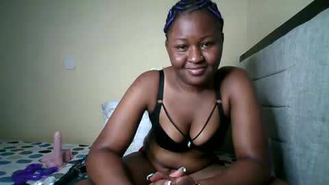 Snapshot of naughtybrownny chatting on June 2026 09:46:01 PM MUMU online show from June 2026 09:46:01 PM