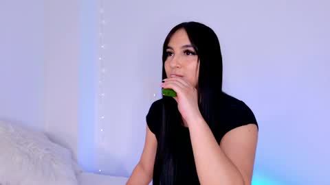 Snapshot of naughtybunnyy_1 chatting on May 2026 10:50:03 PM online show from May 2026 10:50:03 PM