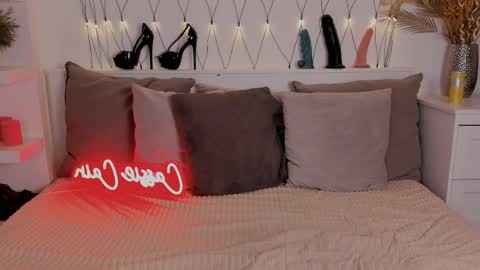 Snapshot of naughtycasssy chatting on May 2026 09:04:01 AM Cassy online show from May 2026 09:04:01 AM