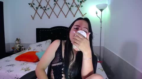 Valeria  online show from November 2025 08:14:01 PM