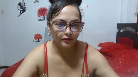 naughtygoddesss online show from November 2025 04:34:02 AM