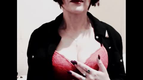 Snapshot of naughtyjenniferxx chatting on November 2025 12:21:01 AM Jenny online show from November 2025 12:21:01 AM