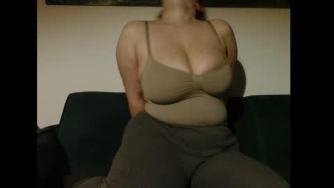 Snapshot of naughtyrapunzel7 chatting on January 2026 11:31:01 PM Ella - Naughty Rapunzel online show from January 2026 11:31:01 PM