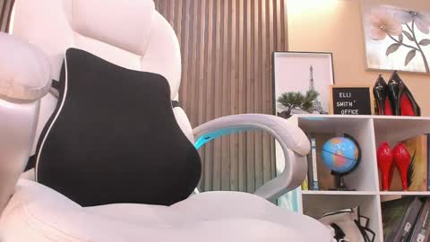 Snapshot of naugthyelli chatting on May 2026 08:58:01 PM online show from May 2026 08:58:01 PM