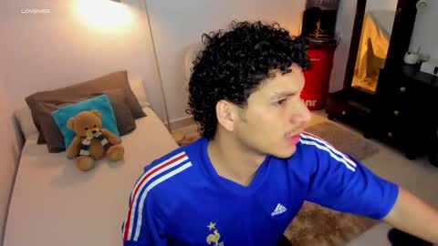 Natan online show from September 2025 04:01:02 AM