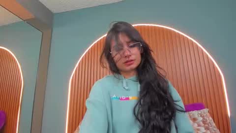 Naye  online show from February 2026 03:59:02 AM