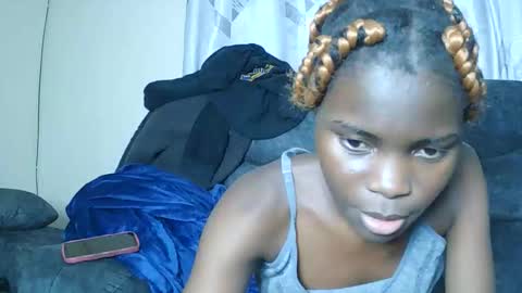 nayela_ online show from February 2026 12:11:02 AM