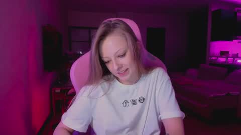 m a r i a online show from March 2025 11:00:02 PM