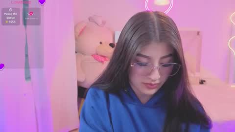 NEFTIS  online show from February 2026 11:42:02 AM