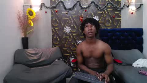 Snapshot of negga_cum chatting on January 2026 01:05:02 PM NEGGA online show from January 2026 01:05:02 PM