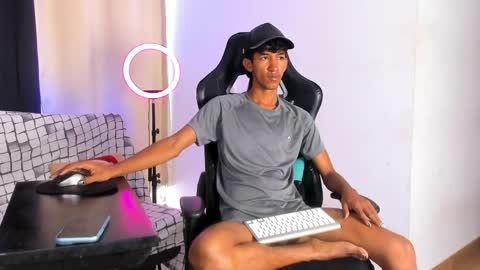 neitan online show from April 2026 12:07:01 PM