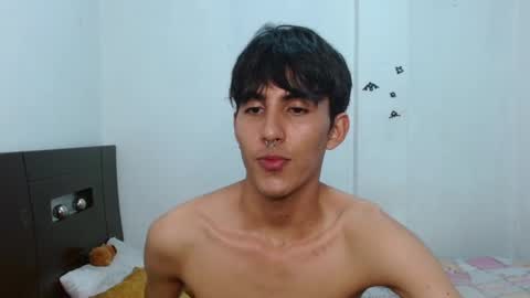 Snapshot of neithanzyn chatting on December 2024 01:40:02 AM Neithanzyn online show from December 2024 01:40:02 AM