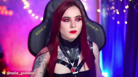 Snapshot of nelle_ chatting on May 2026 04:15:02 PM online show from May 2026 04:15:02 PM