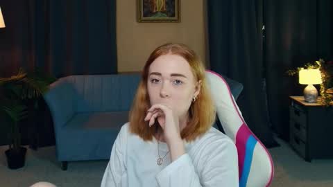 Nelli online show from December 2025 10:03:01 PM