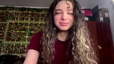 Angelihee online show from April 2026 10:45:02 AM