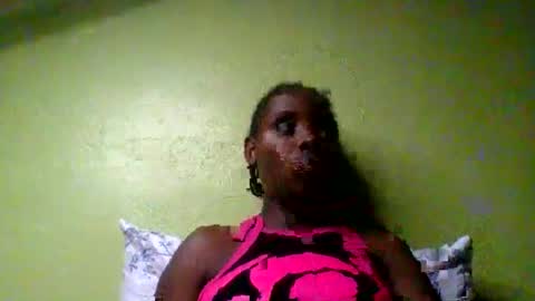 Snapshot of nelly_ebony5 chatting on June 2026 01:12:01 PM nelly_ebony5 online show from June 2026 01:12:01 PM