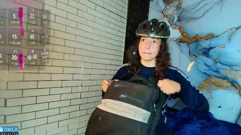 Salome Nena cupcake online show from September 2025 11:11:01 AM