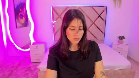 nenaarisk online show from April 2026 01:36:02 PM