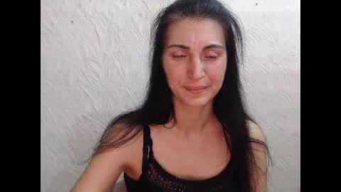 Nensy online show from October 2025 01:55:02 PM