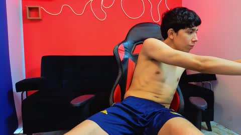 just Daniel  online show from December 2025 04:47:01 PM