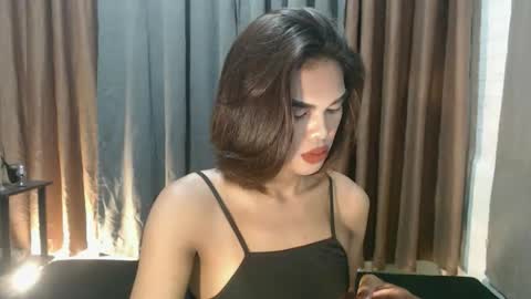 neomi online show from February 2026 08:35:01 PM