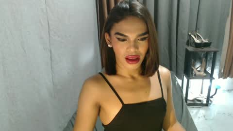 Snapshot of neomi_hardcock chatting on May 2026 05:31:01 PM neomi online show from May 2026 05:31:01 PM