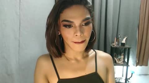 Snapshot of neomi_hardcock chatting on June 2026 04:41:02 PM neomi online show from June 2026 04:41:02 PM