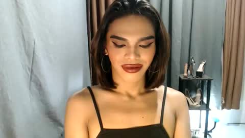 Snapshot of neomi_hardcock chatting on June 2026 04:46:02 PM neomi online show from June 2026 04:46:02 PM