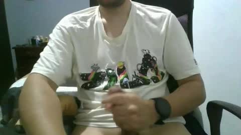 Snapshot of nerdxxx94 chatting on April 2026 05:11:01 AM MrBull online show from April 2026 05:11:01 AM