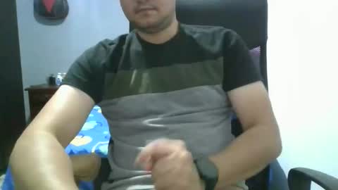 Snapshot of nerdxxx94 chatting on May 2026 04:51:01 AM MrBull online show from May 2026 04:51:01 AM