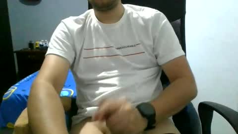 Snapshot of nerdxxx94 chatting on May 2026 04:52:01 AM MrBull online show from May 2026 04:52:01 AM