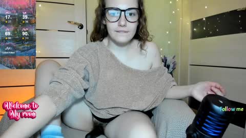 Snapshot of nerdy_goddess chatting on December 2024 11:58:02 PM Aida online show from December 2024 11:58:02 PM