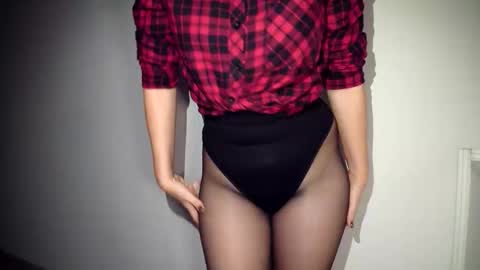 Crystal New online show from December 2025 07:39:01 AM