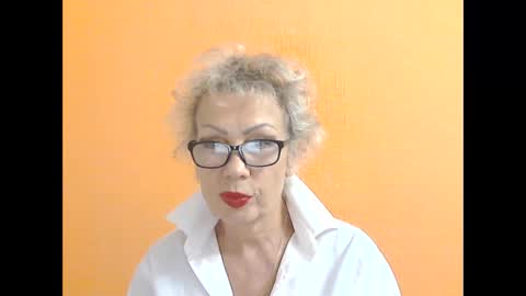 NessyJenixs online show from September 2025 05:04:02 PM