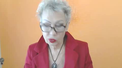NessyJenixs online show from October 2025 08:03:01 AM