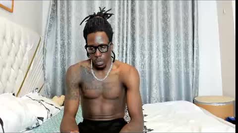 Snapshot of netfux_and_chill chatting on June 2026 07:14:01 PM netfux_and_chill online show from June 2026 07:14:01 PM
