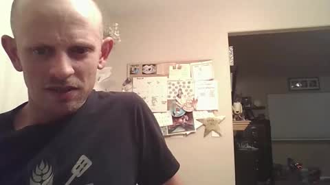 Snapshot of newcouple0911 chatting on April 2026 03:35:02 AM newcouple0911 online show from April 2026 03:35:02 AM