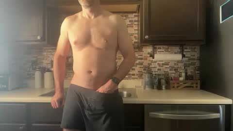 newguy_097 online show from November 2025 04:09:02 PM