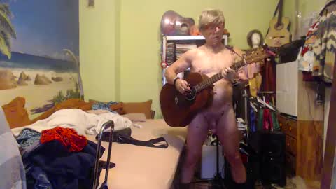 Snapshot of newsexerciser chatting on December 2024 02:33:01 PM the hole wold is very horny online show from December 2024 02:33:01 PM