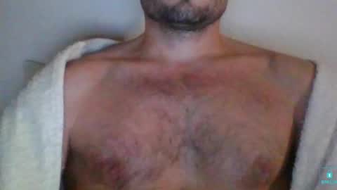 Snapshot of newtyguy90 chatting on December 2024 07:04:02 AM newtyguy90 online show from December 2024 07:04:02 AM