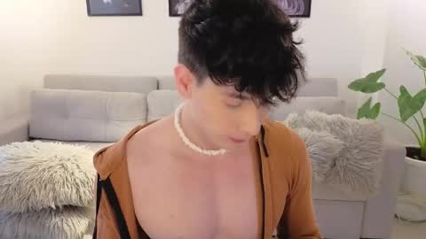   online show from April 2026 08:53:01 PM